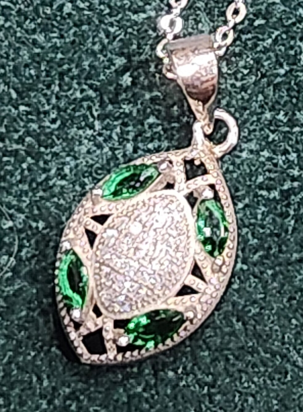 Samuelle And Co Sterling Silver Green Crystal Teardrop Pendant Necklace